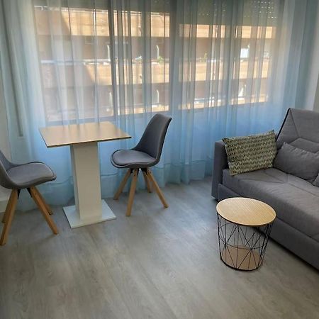 Oasis Plus Σεβίλλη Εξωτερικό φωτογραφία