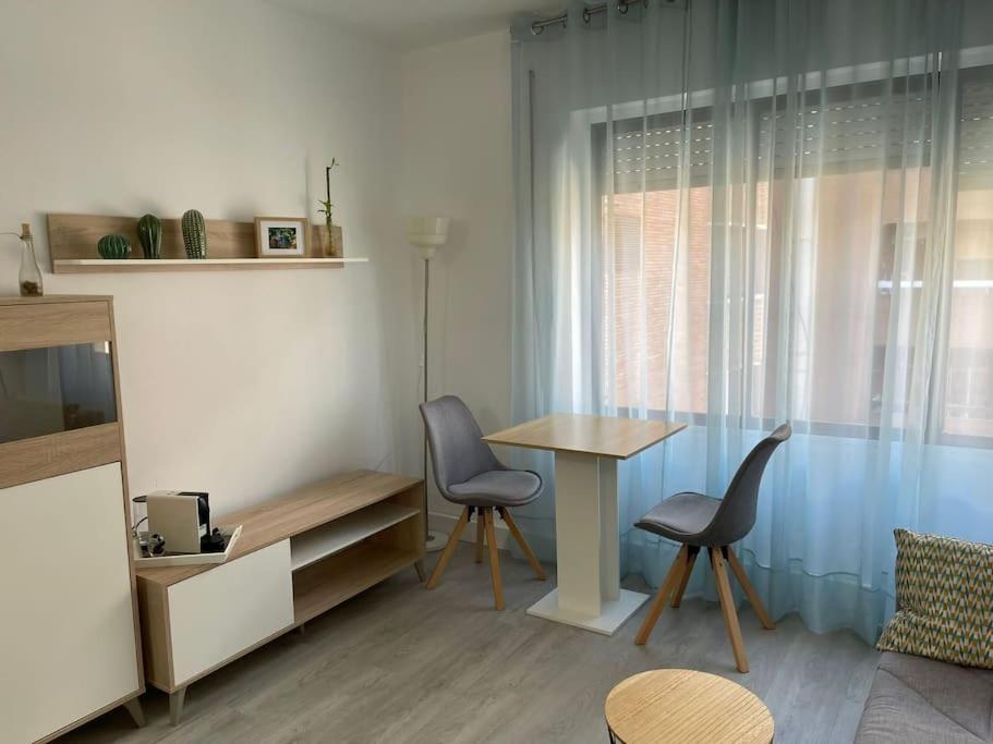 Oasis Plus Σεβίλλη Εξωτερικό φωτογραφία
